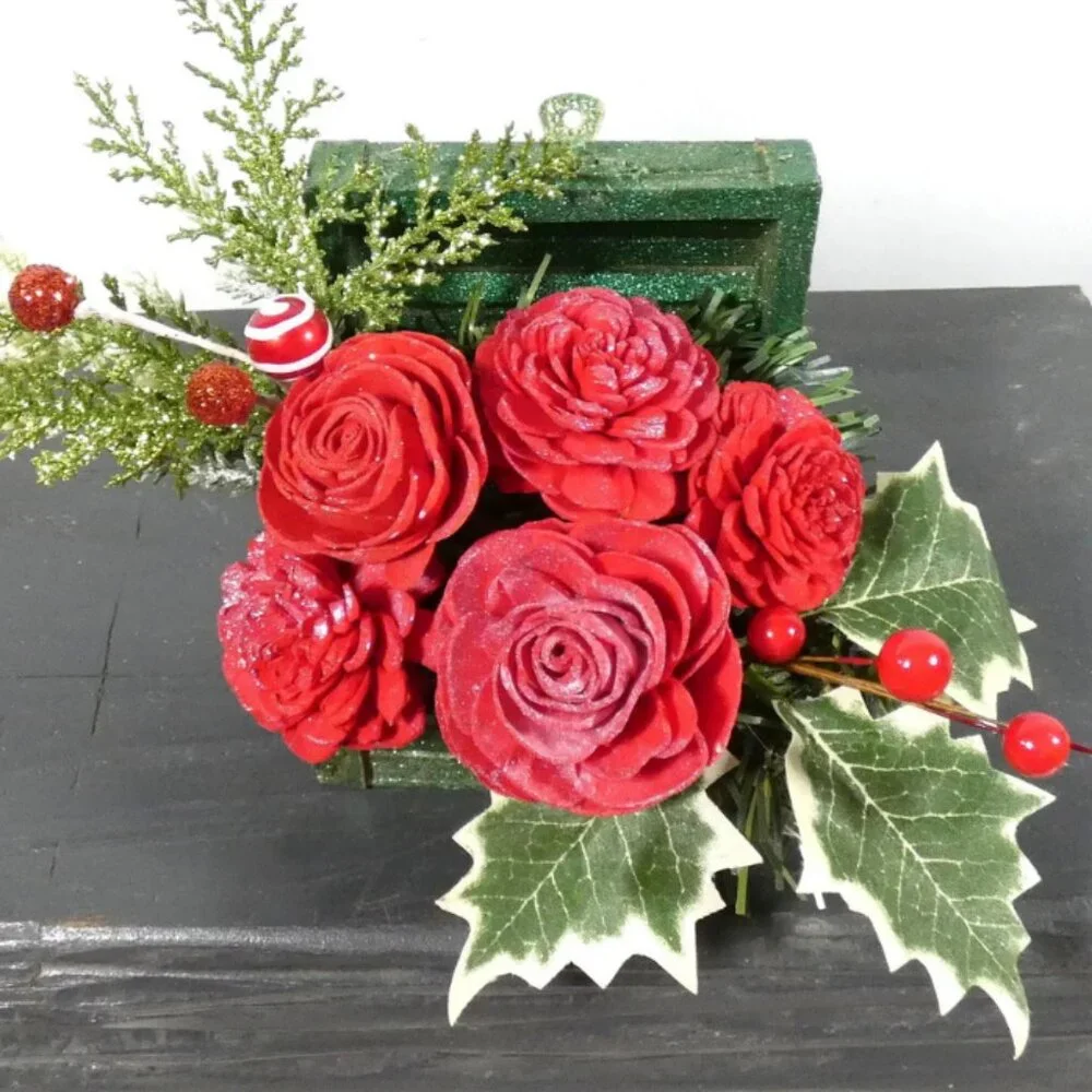 Sparkling small wood, suitcase, trunk, treasure chest, w/Sola sparkling roses
